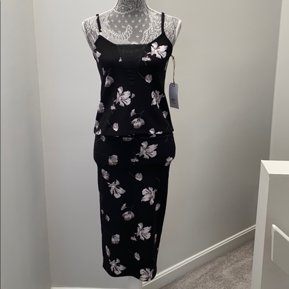 Gorgeous Floral top/midi skirt Outfit NWT